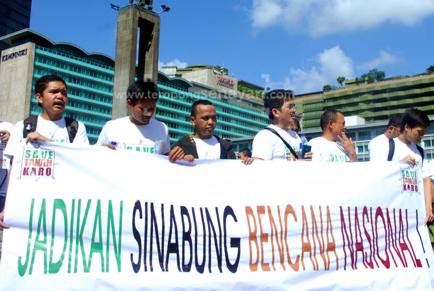 66JADIKAN_SINABUNG_SEBAGAI_BENCANA_NASIONAL.jpg