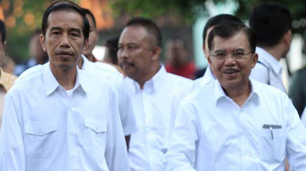 74052459_292662_jokowi_jk_jalan.jpg