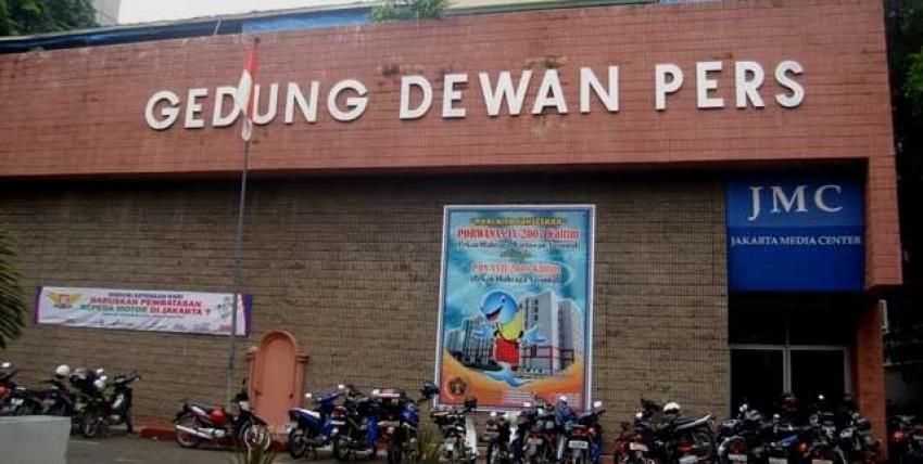 94dewan-pers.jpg