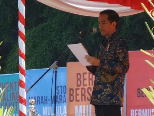 89122908_jokowi.jpg