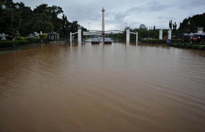 1411banjir_monas_092015.jpg