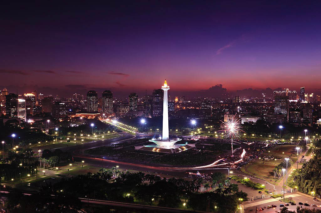 62monas_malam.jpg