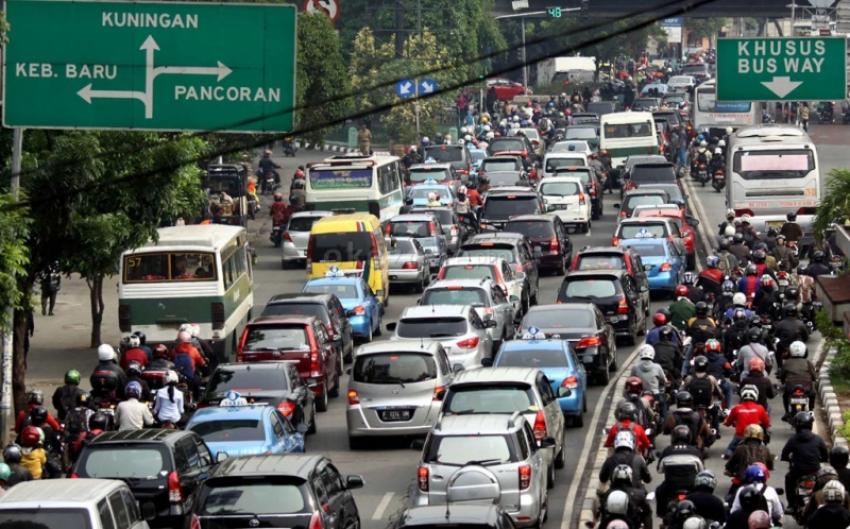 48macet_jakarta_22.jpg