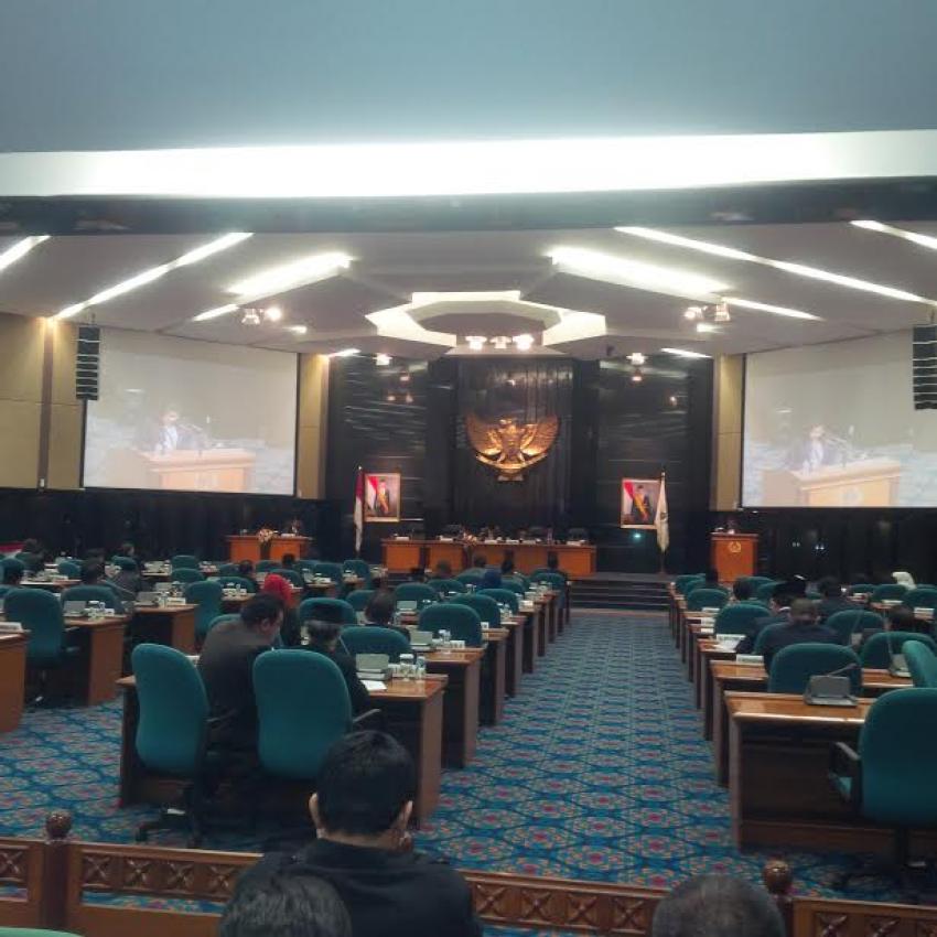 9sidang-paripurna-dki.jpg