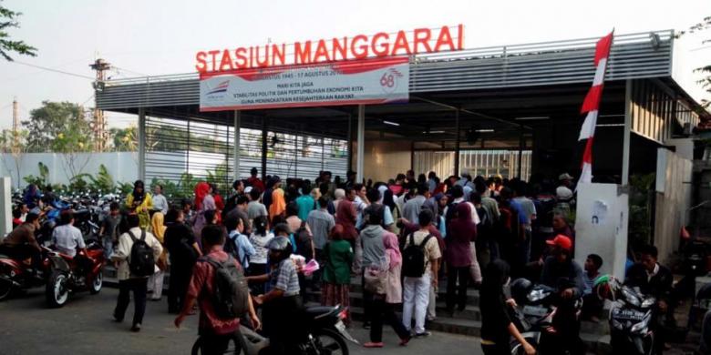 5stasiun-manggarai.jpg