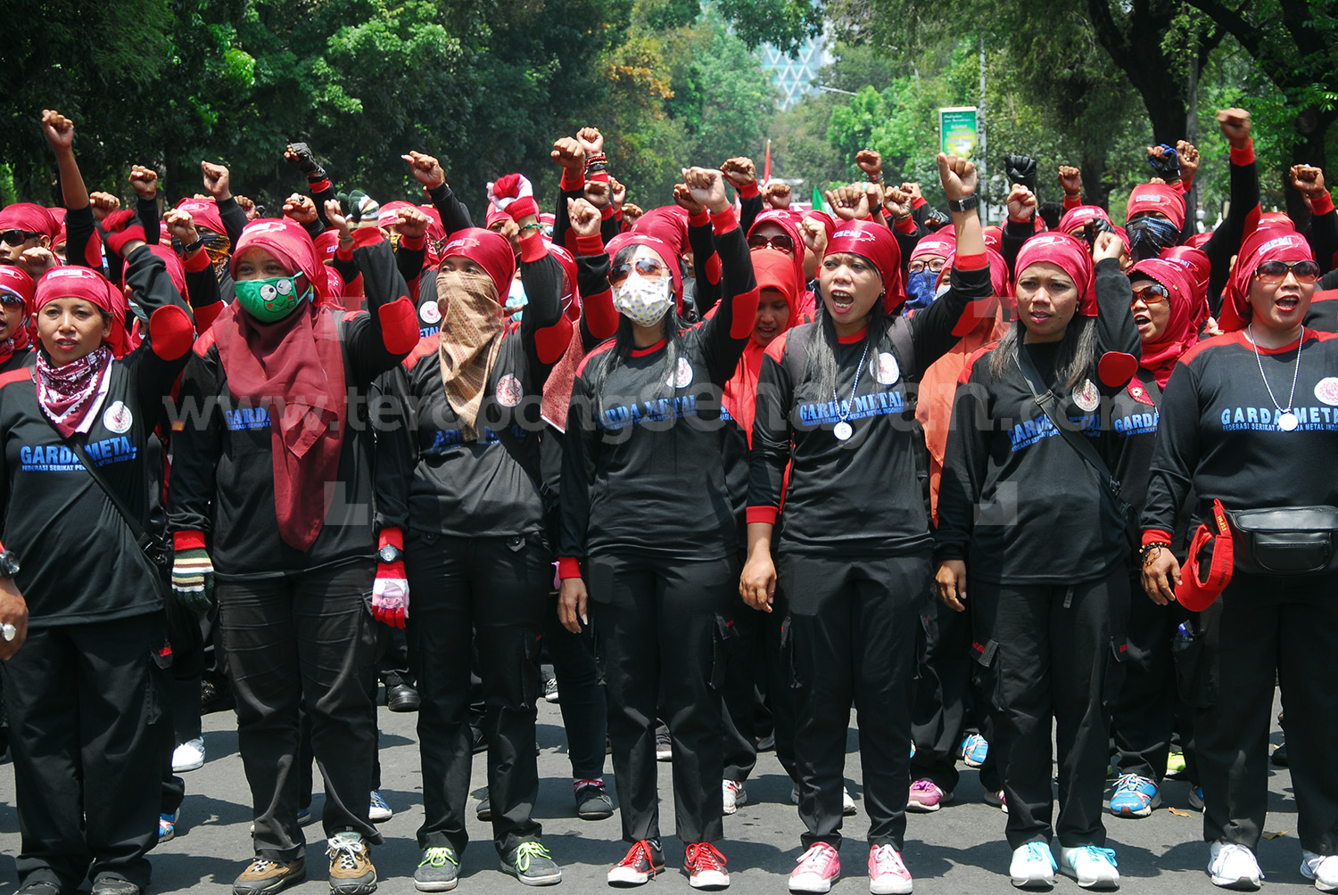 35buruh-demo-2.jpg