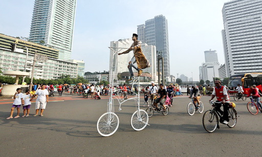 25carfreedaylagi.jpg