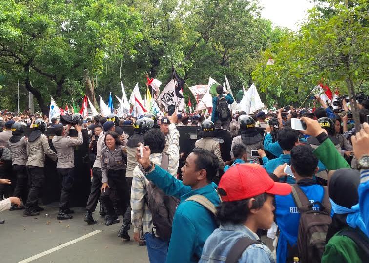 69demo-mahasiswa-alfian.jpg