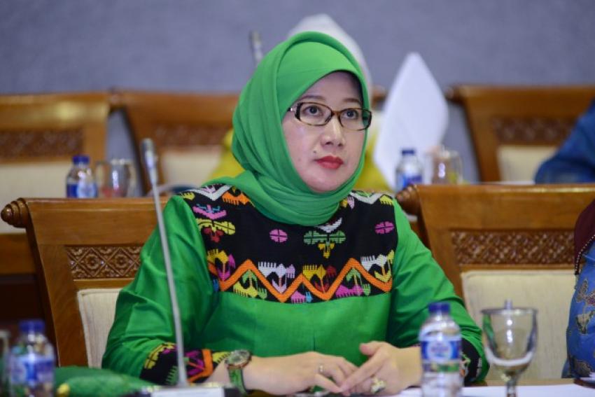 49Reni-Marlinawati.jpg