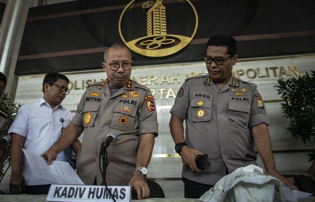 49polri-sudah-tangkap-delapan-tersangka-hoax-bencana-alam-xgBelKLB8I.jpg.jpg